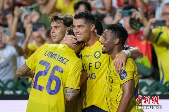 因对转会期无作为感到不满，C罗在利雅得胜利联