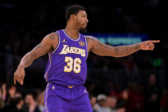 斯玛特+27正负值领跑湖人赢球关键