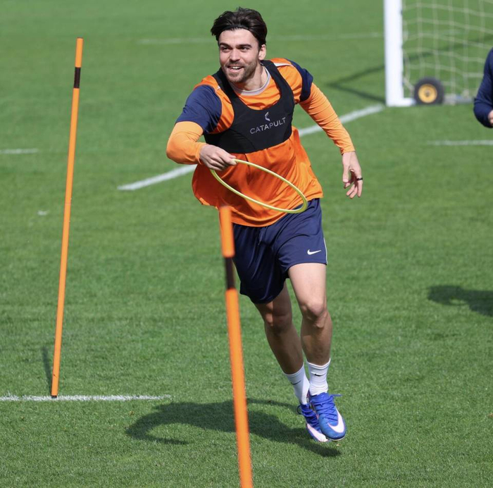 山东泰山备战大连英博 买乌郎复出成关键变招