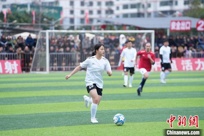 贵州村超赛场上演中法青年友谊赛，贵州村超联