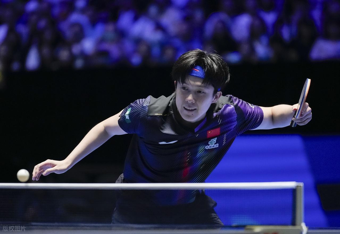 王楚钦伤痛中备战世乒赛：129场鏖战后仍坚持训