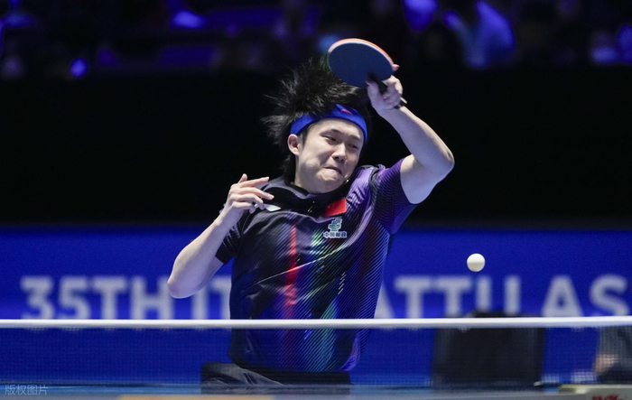 王楚钦伤痛中备战世乒赛：129场鏖战后仍坚持训